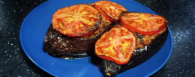 Фаршированные баклажаны с овощами и травами (Фаршировані баклажани з овочами та травами)