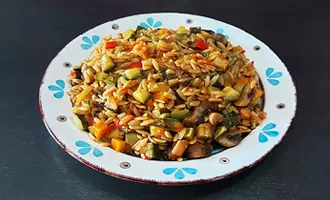 Крифарото (паста орзо) с овощами и грибами. (Крифарото (паста орзо) з овочами та грибами)