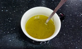 Шаг 9: Готовим овощной бульон (Крок 9: Готуємо овочевий бульйон)