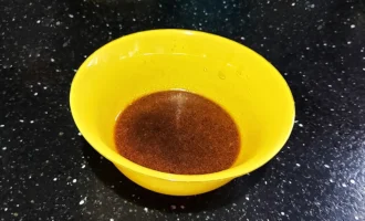 Шаг 6: Готовим бульон (Крок 6: Готуємо бульйон)