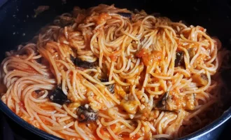 Шаг 8. Добавление кедровых орешков (Крок 8. Додавання кедрових горішків)