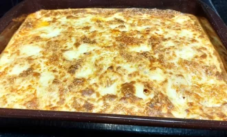 Шаг 14: Запекание пастицио (Крок 14: Запікання пастіціо)