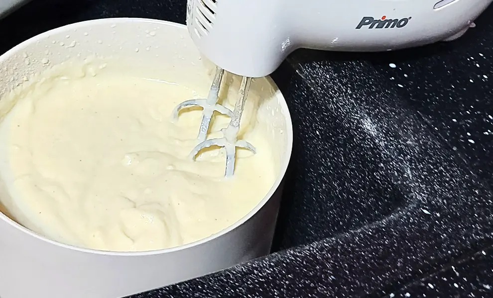 Приготовление соуса (Приготування соусу)