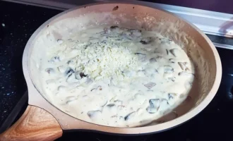 Шаг 10. Добавляем сыр (Крок 10. Додаємо сир)